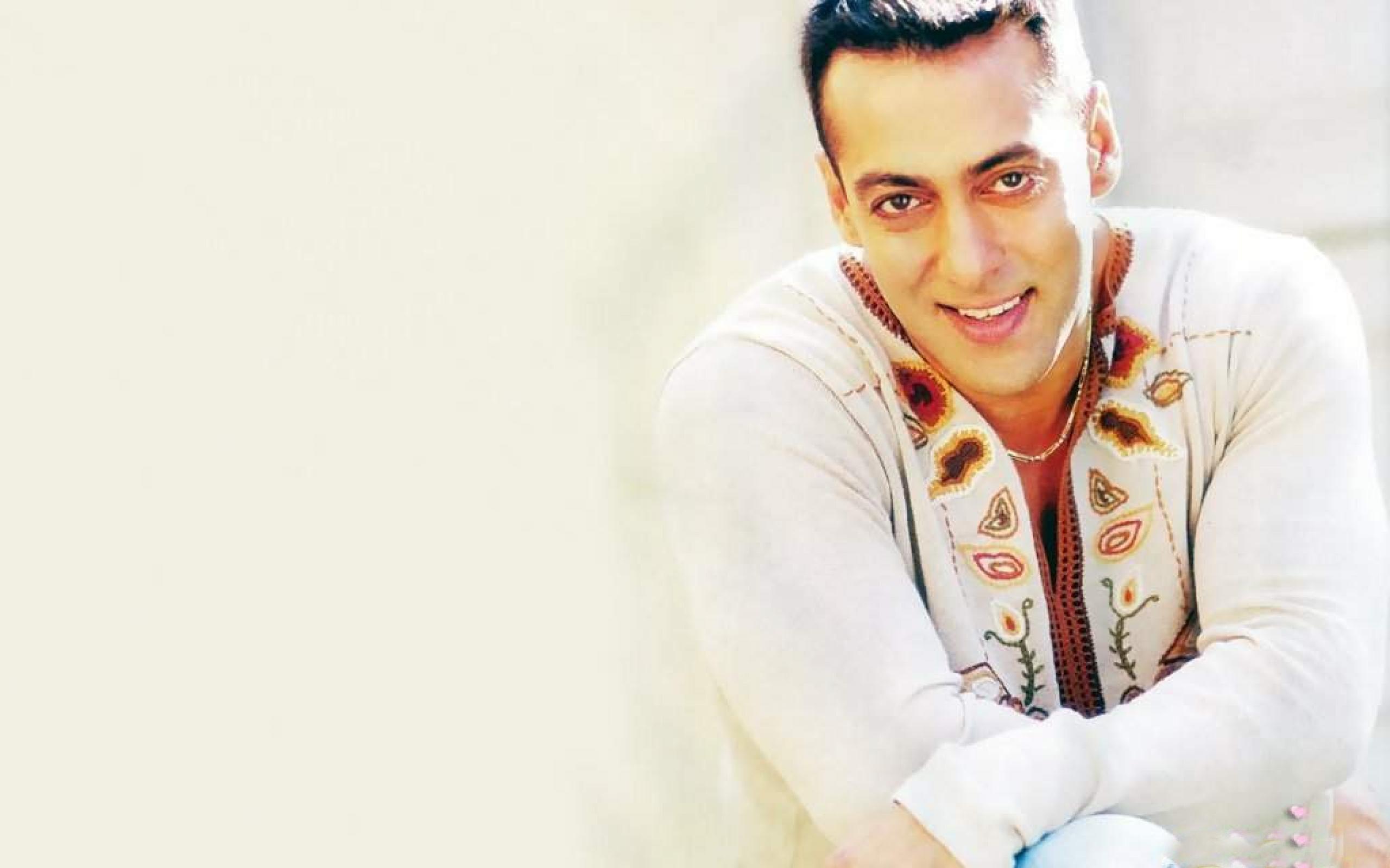2560x1600 Salman Khan Bollywood Wallpaper 11 Wallpaper HD