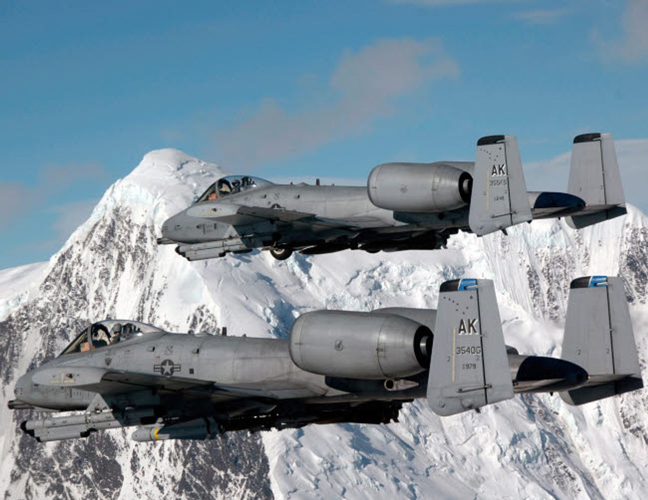 1280x989 A 10 Thunderbolt II's Fly Over