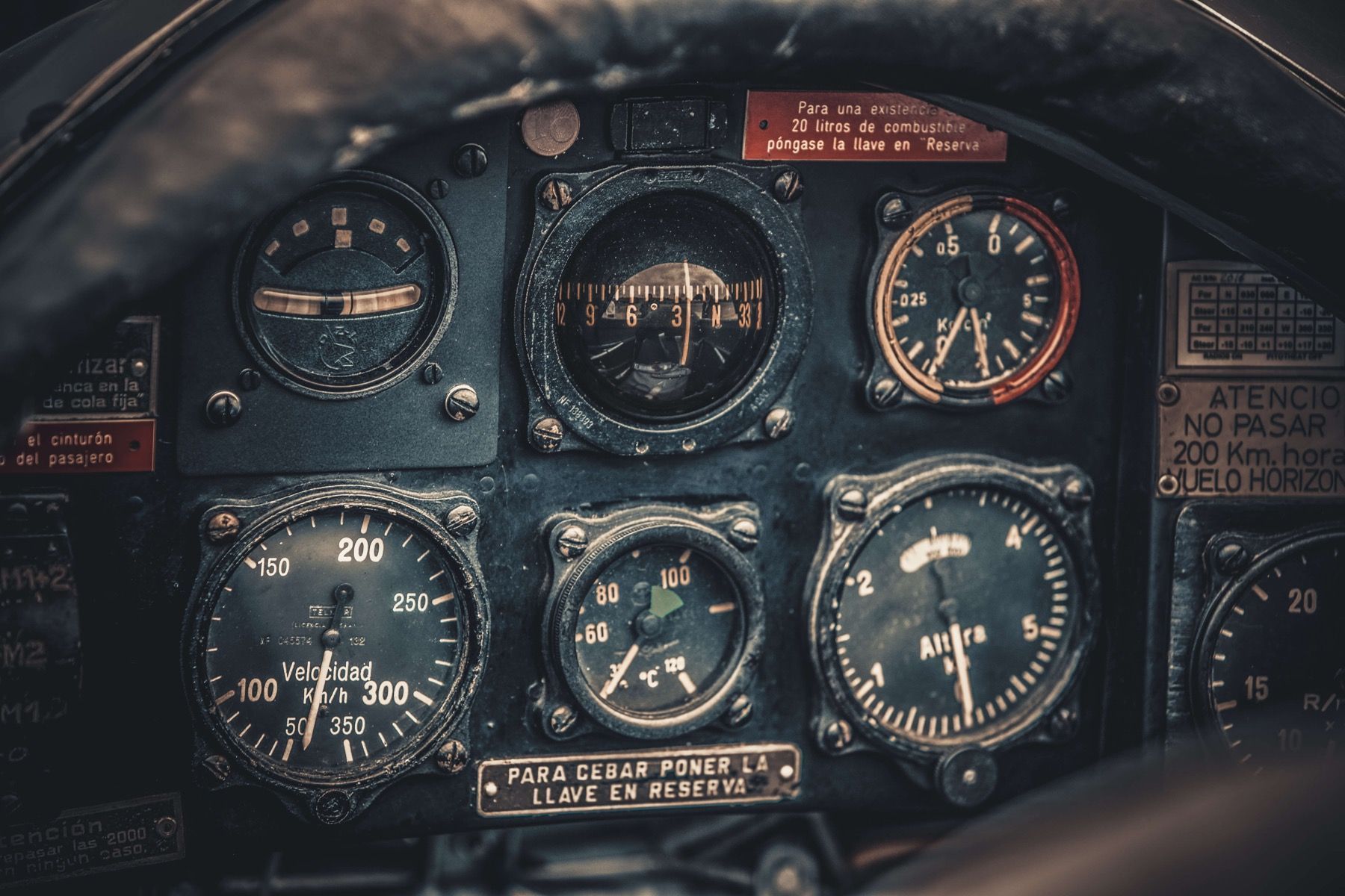 1800x1200 Vintage aircraft cockpit detail