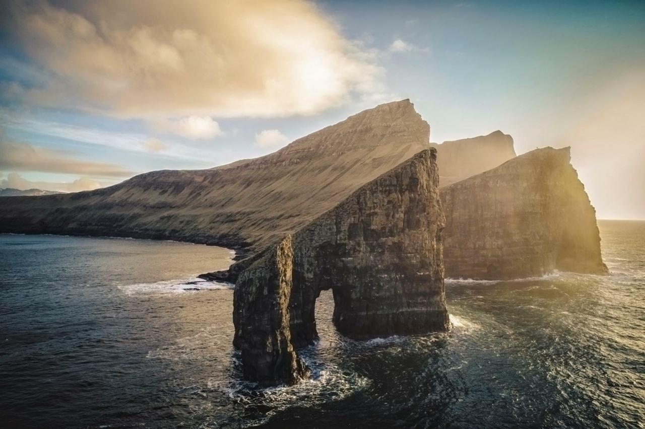 1280x852 Drangarnir, Faroe Islands [OC] 2048x1364 Uber Wallpaper