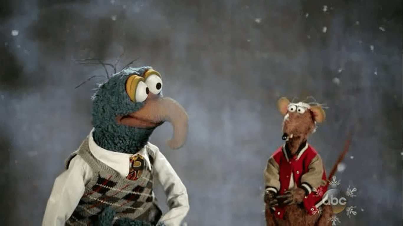 1366x768 Lady Gaga & the Muppets' Holiday