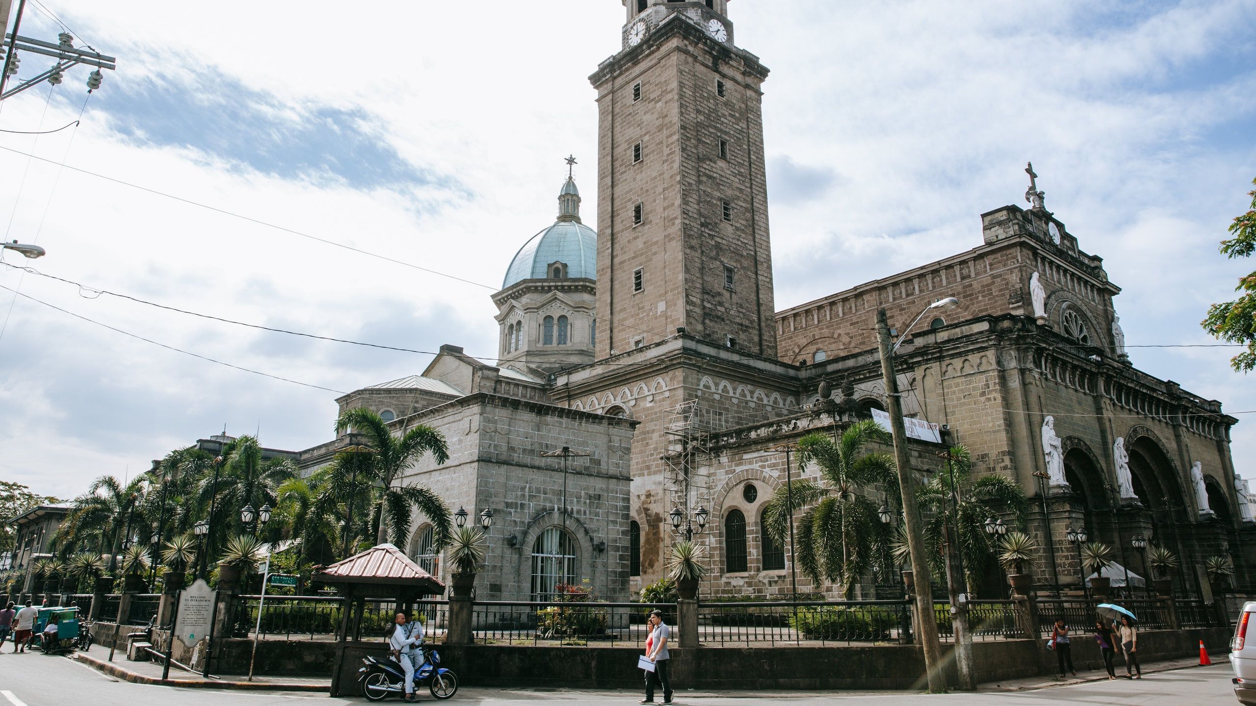 2560x1440 Manila Cathedral Tours