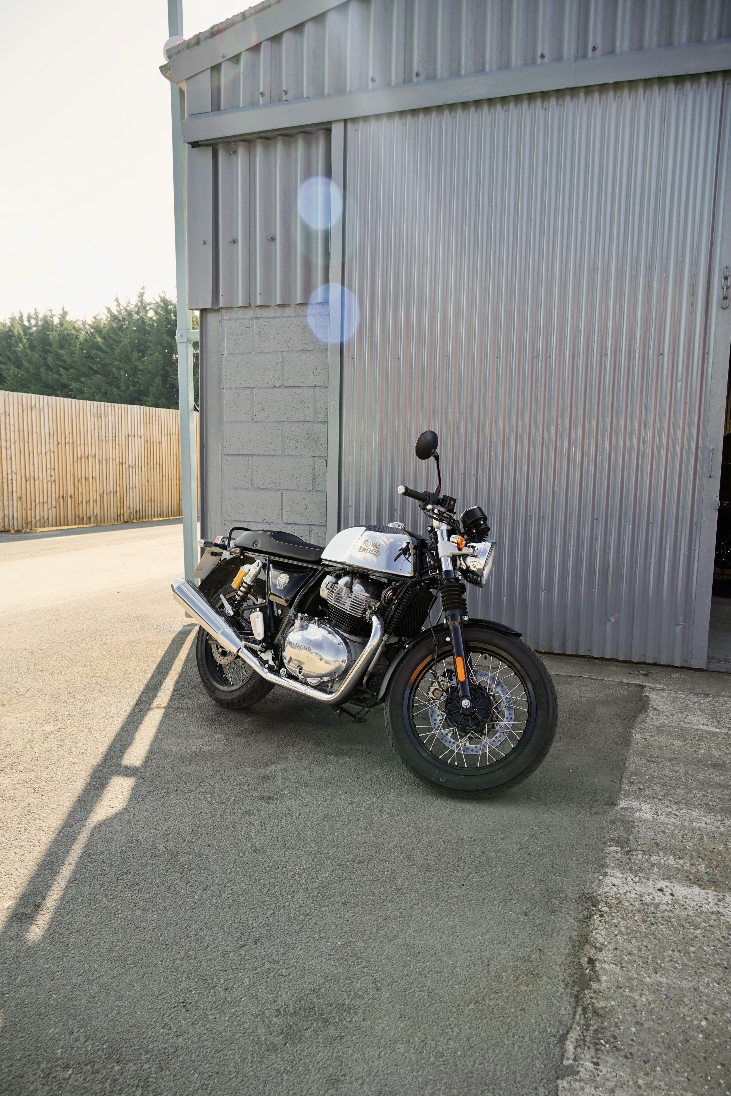 2500x3750 Royal Enfield Continental GT Twin 650