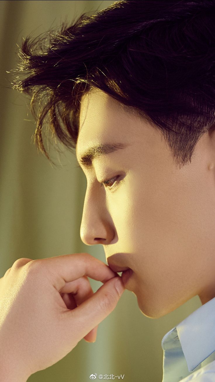 736x1309 Deng Lun (邓伦)