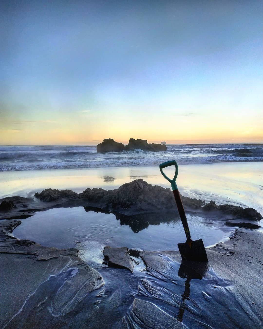 1080x1350 Dig Your Own Hot Spring Pool at this Beach