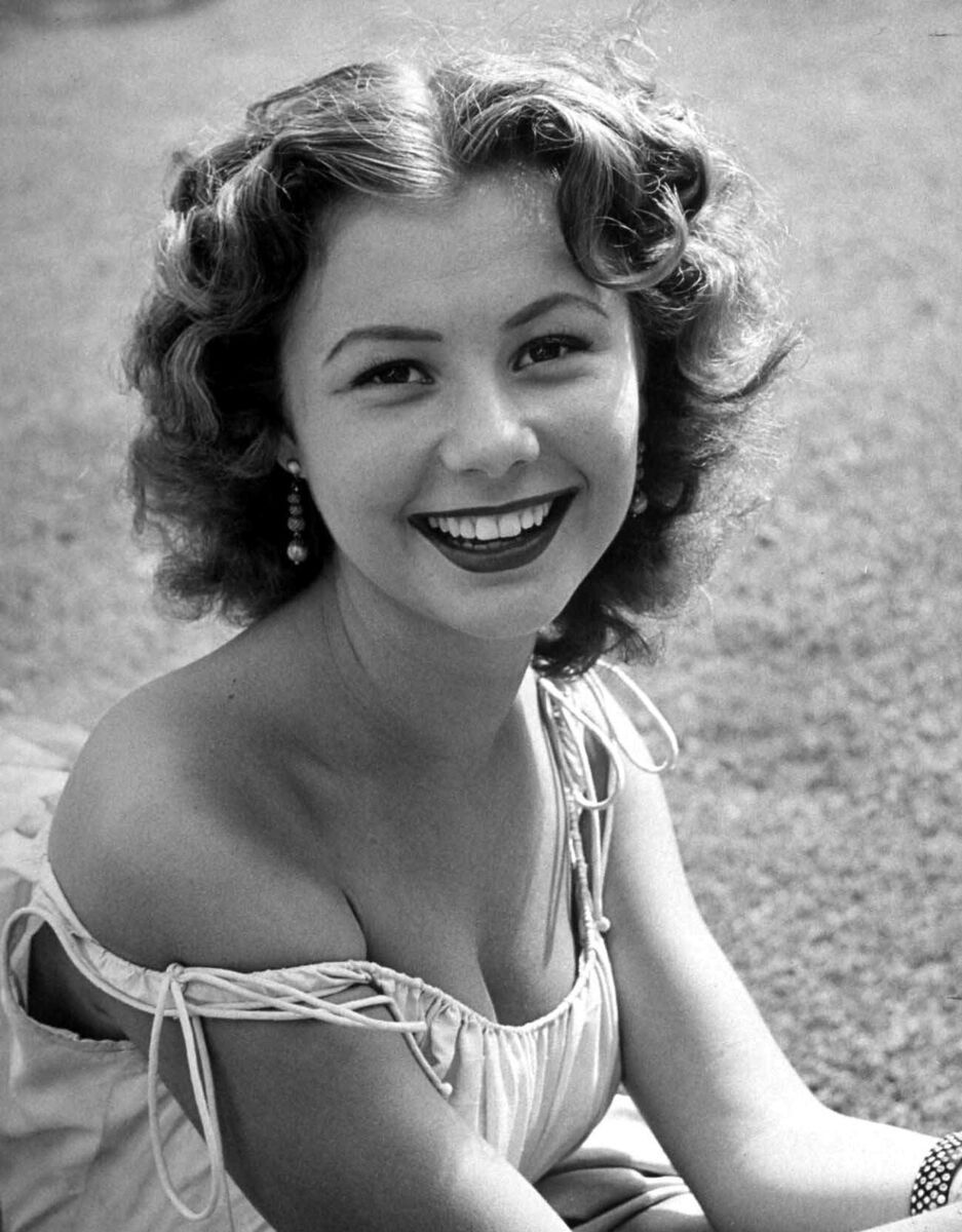 937x1200 Mitzi Gaynor Photo