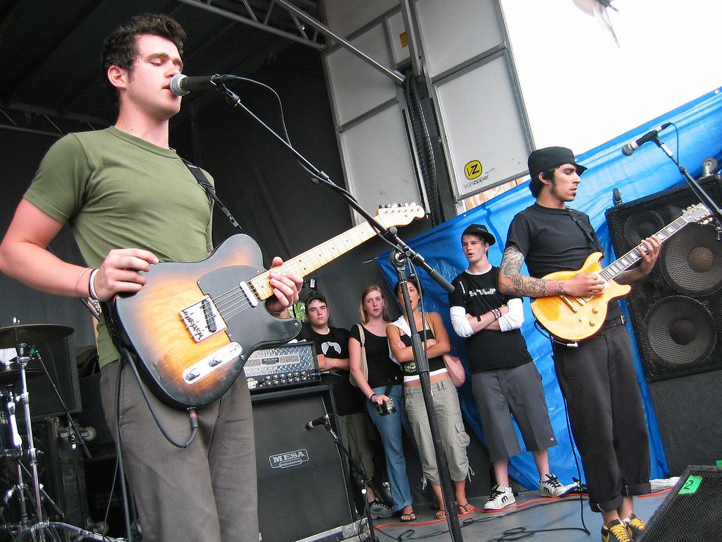 1024x768 Brand New plays at Warped Tour 2003