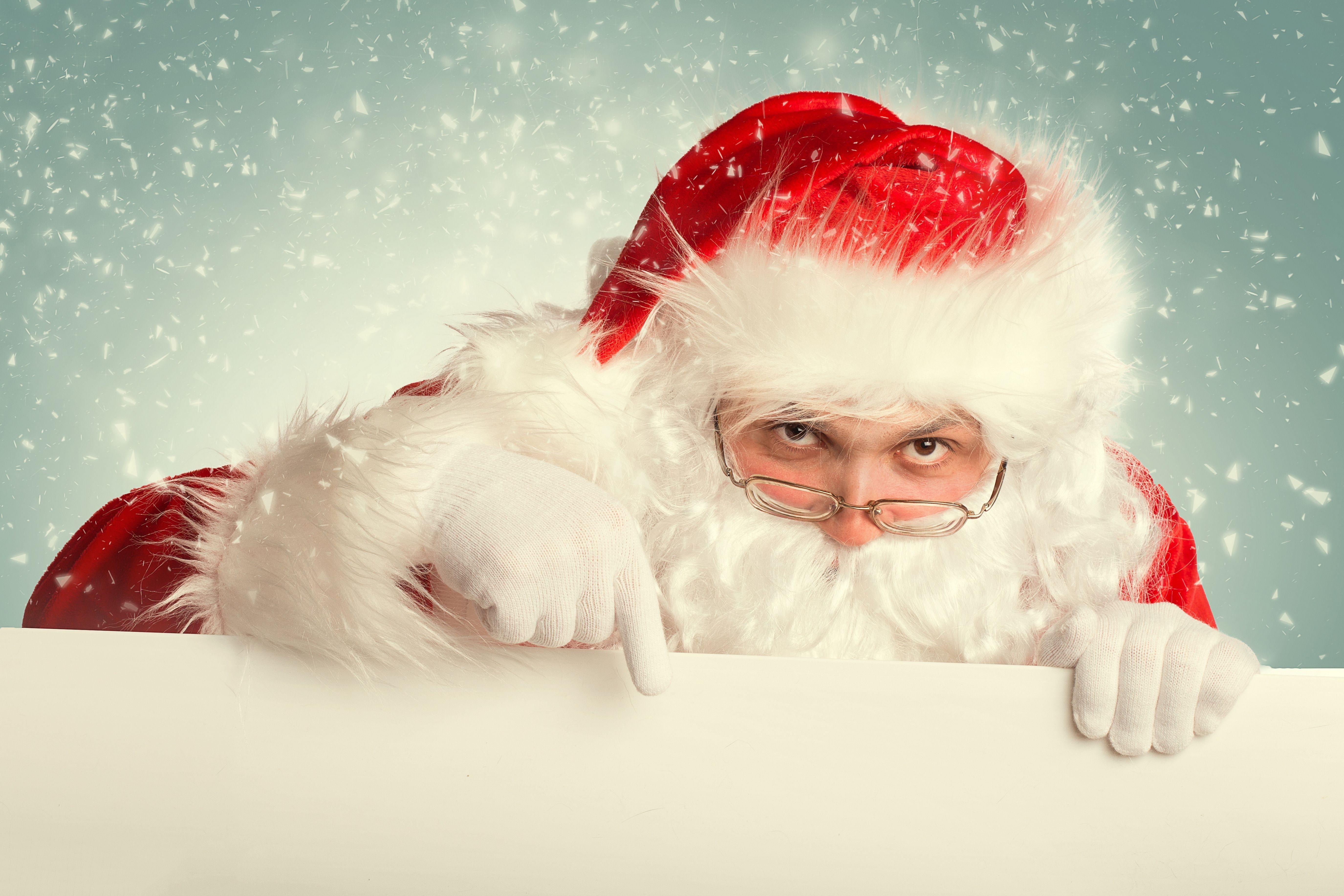 5500x3667 Santa Claus Wallpaper High Quality