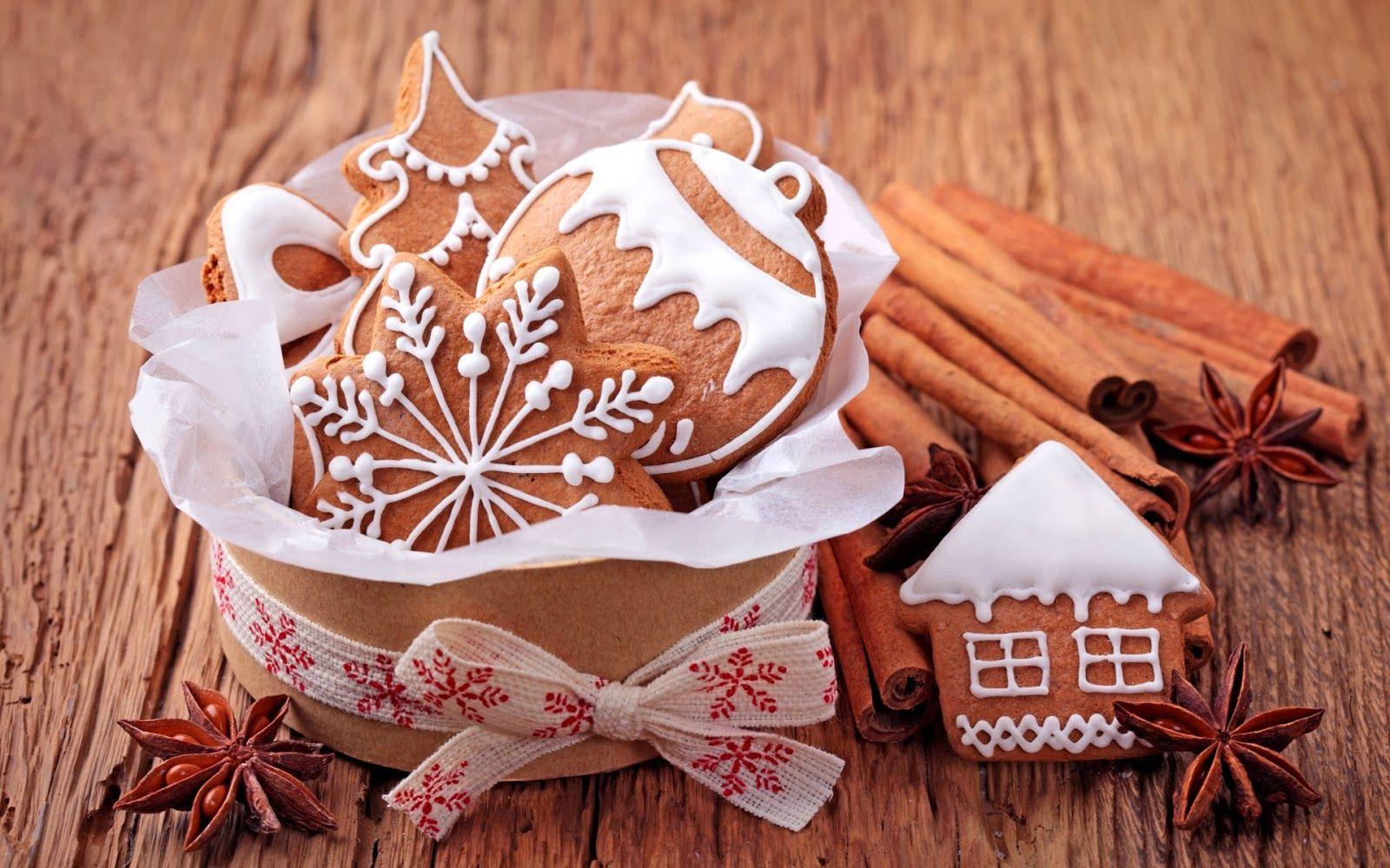 1600x1000 Gingerbread Cookies