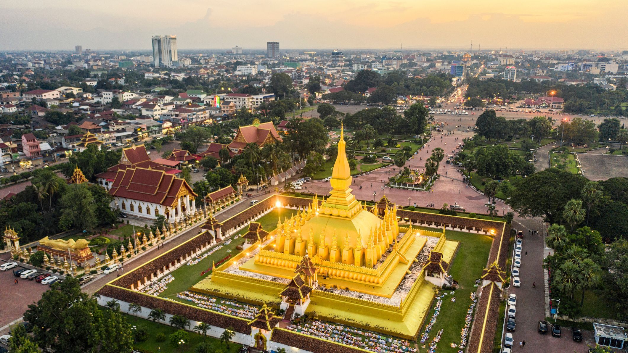 2121x1193 Vientiane Wallpaper 28 image