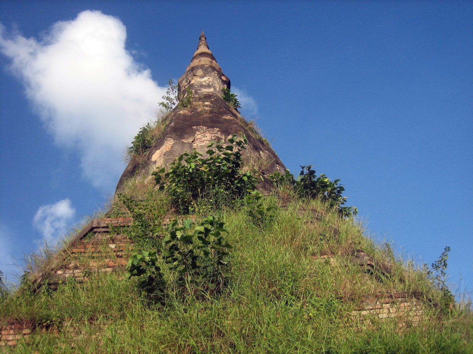 1600x1200 Best Things to Do in Vientiane, Laos