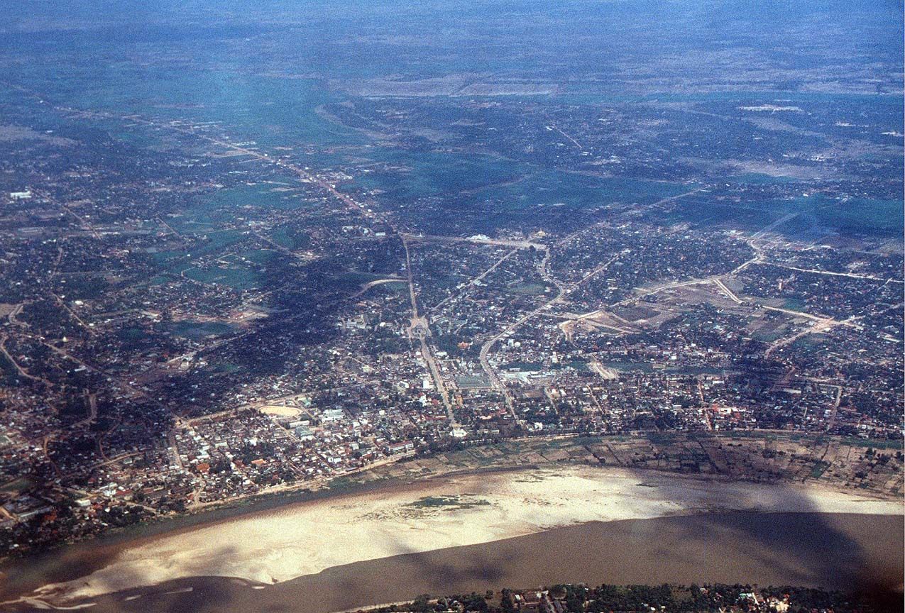 1275x864 Laos Travel Picture: Vientiane, Luang