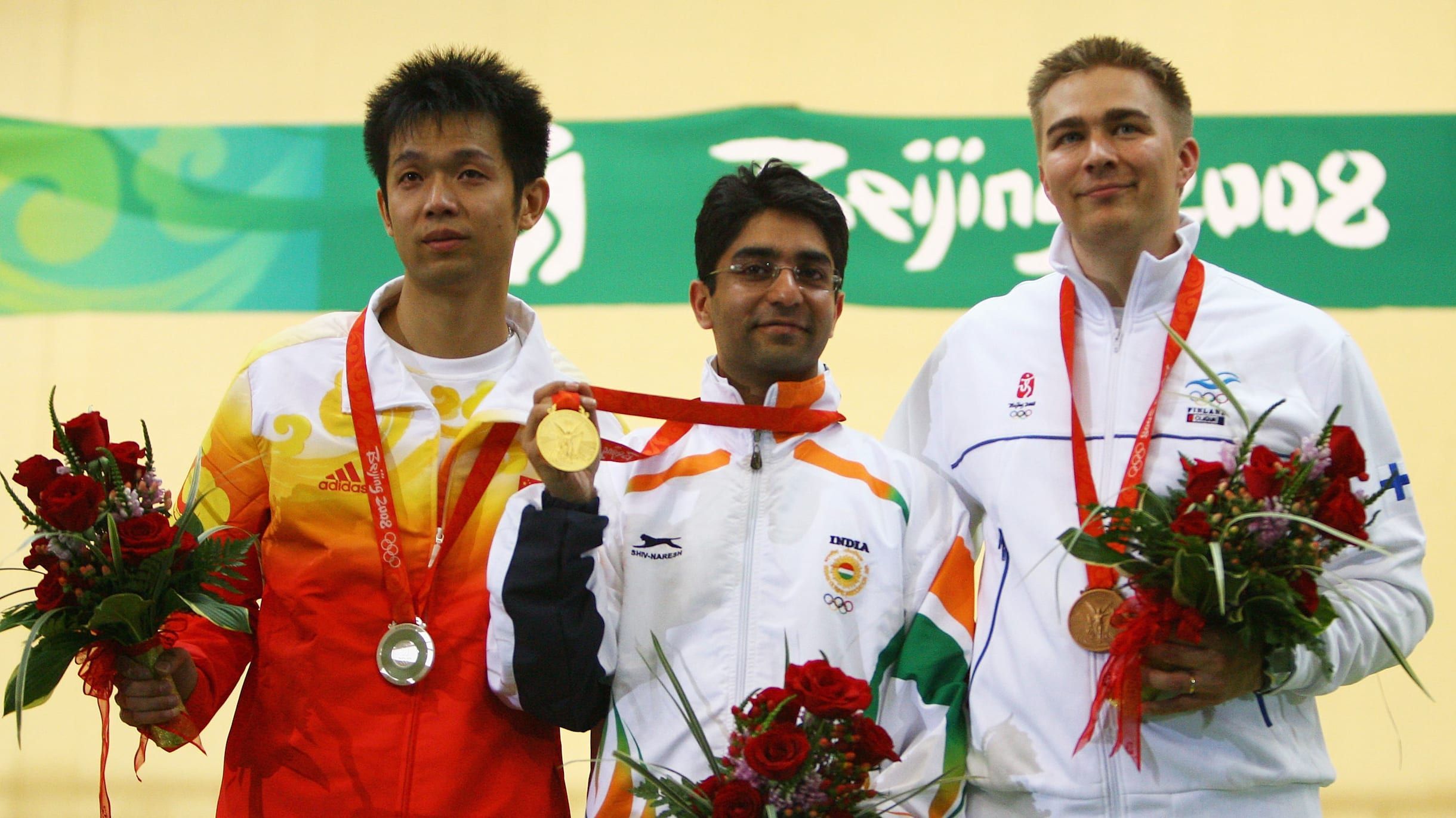 2440x1372 gold medal at 2008 Beijing Olympics