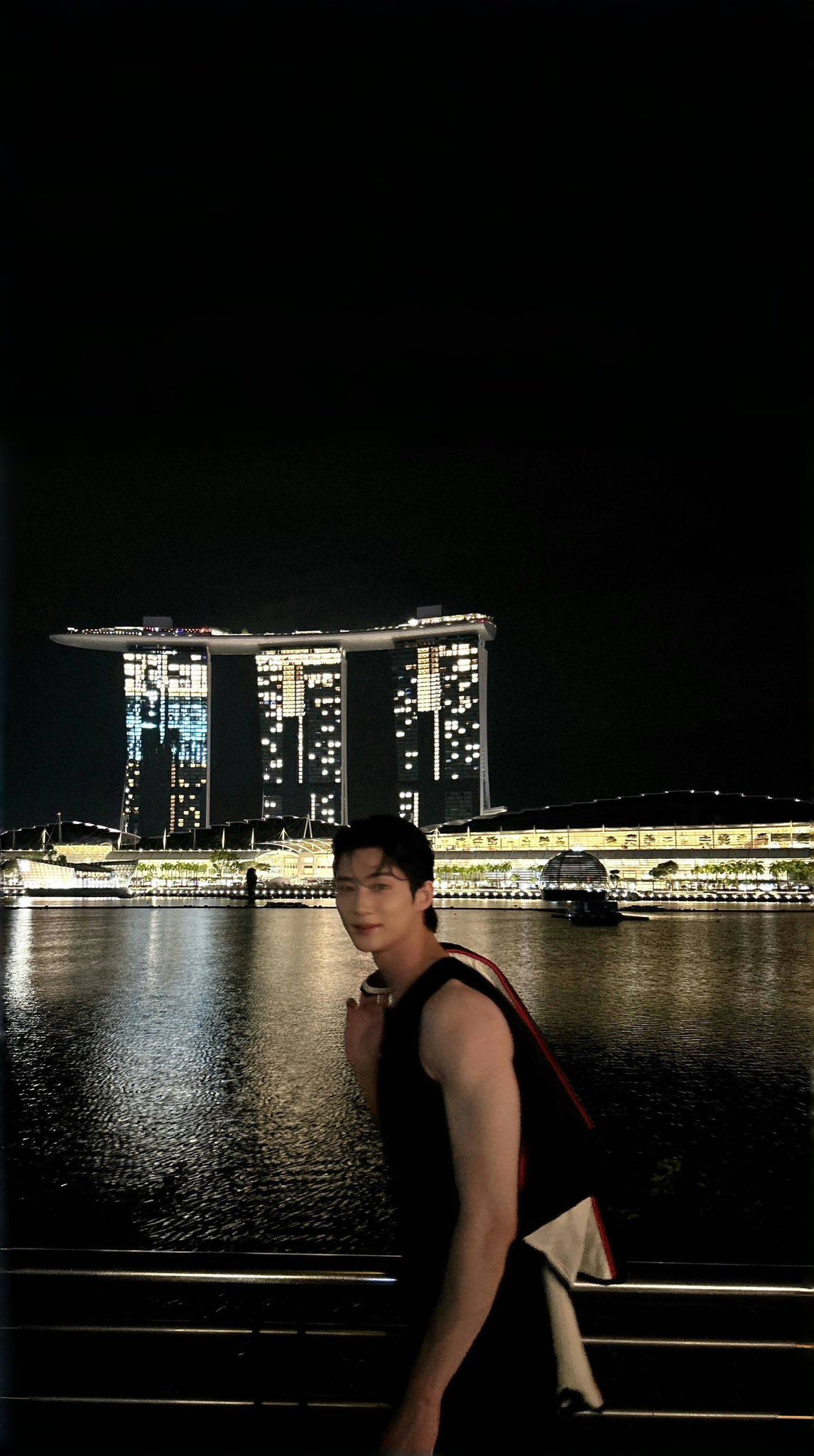 1146x2048 ً on X: byeon wooseok in singapore