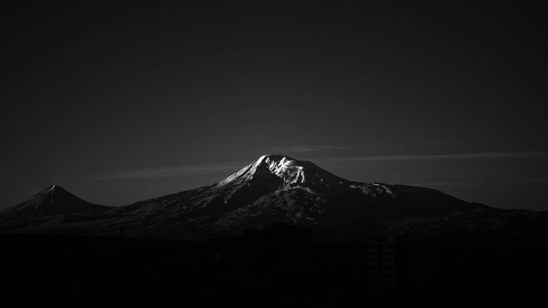 1920x1080 Download Dark Laptop Mountaintop View Wallpaper