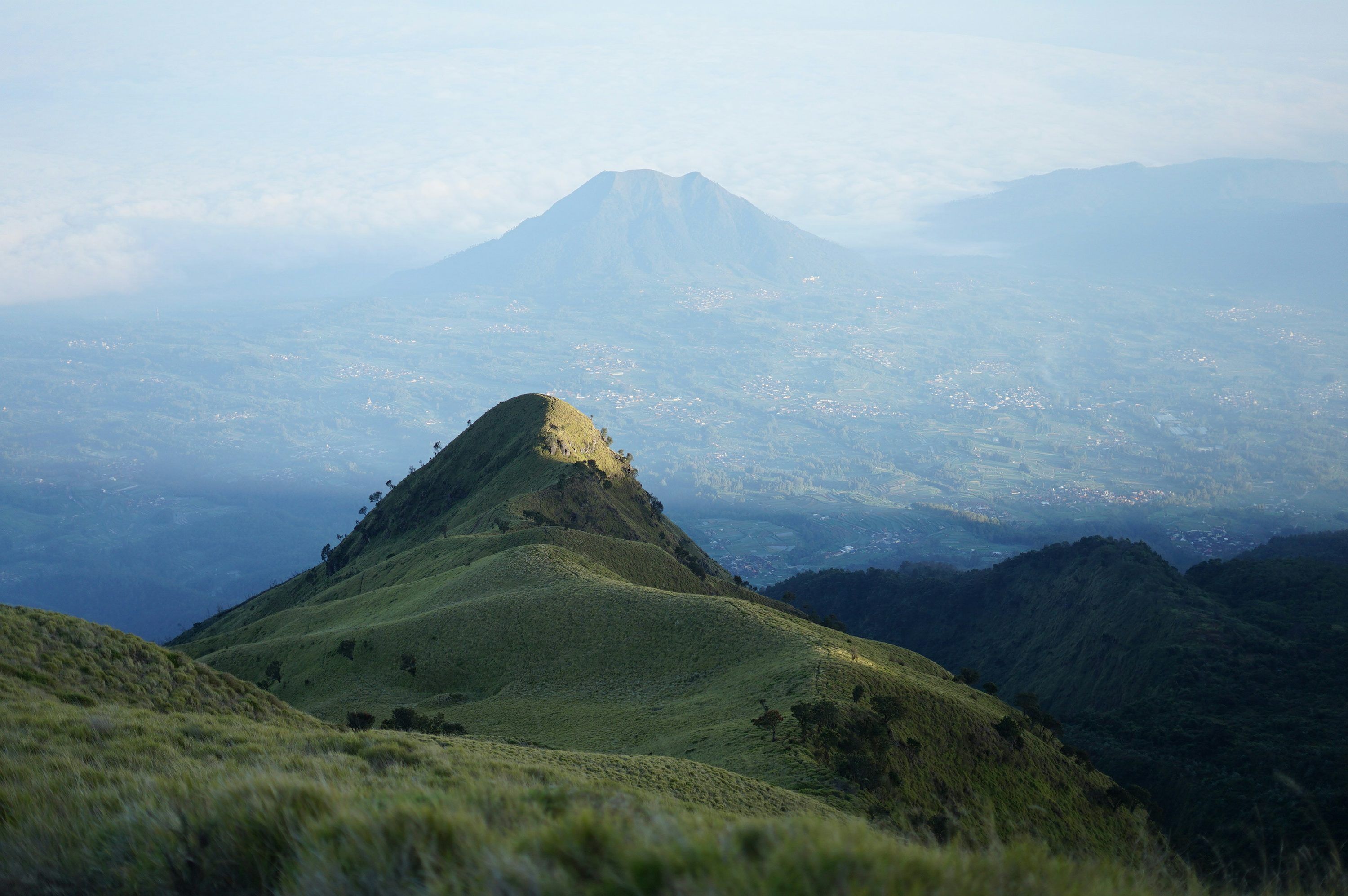 3000x1995 Merbabu Picture. Download Free Image