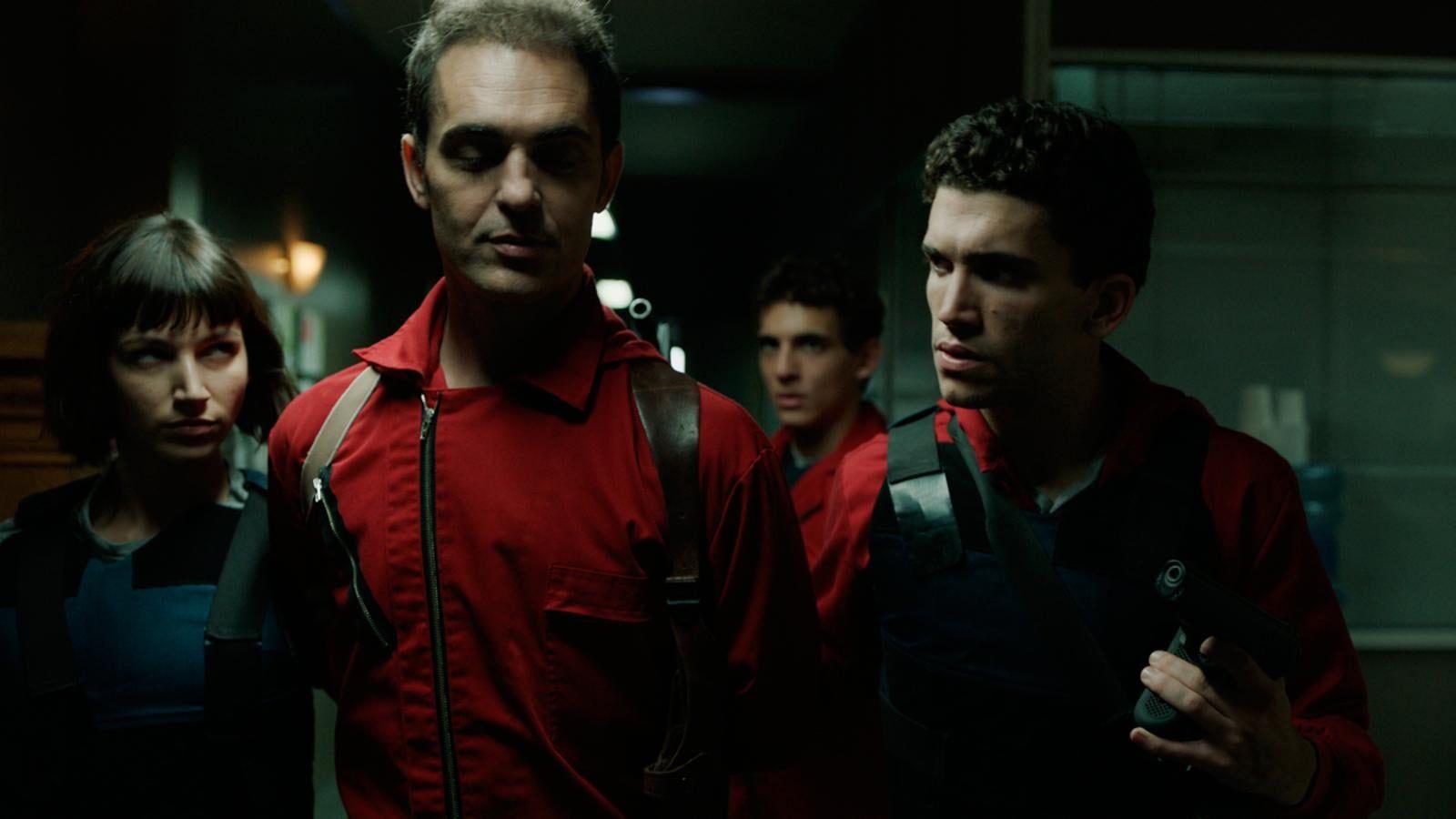 1600x900 Men's Red Button Up Shirt, La Casa De Papel, Tv Series HD