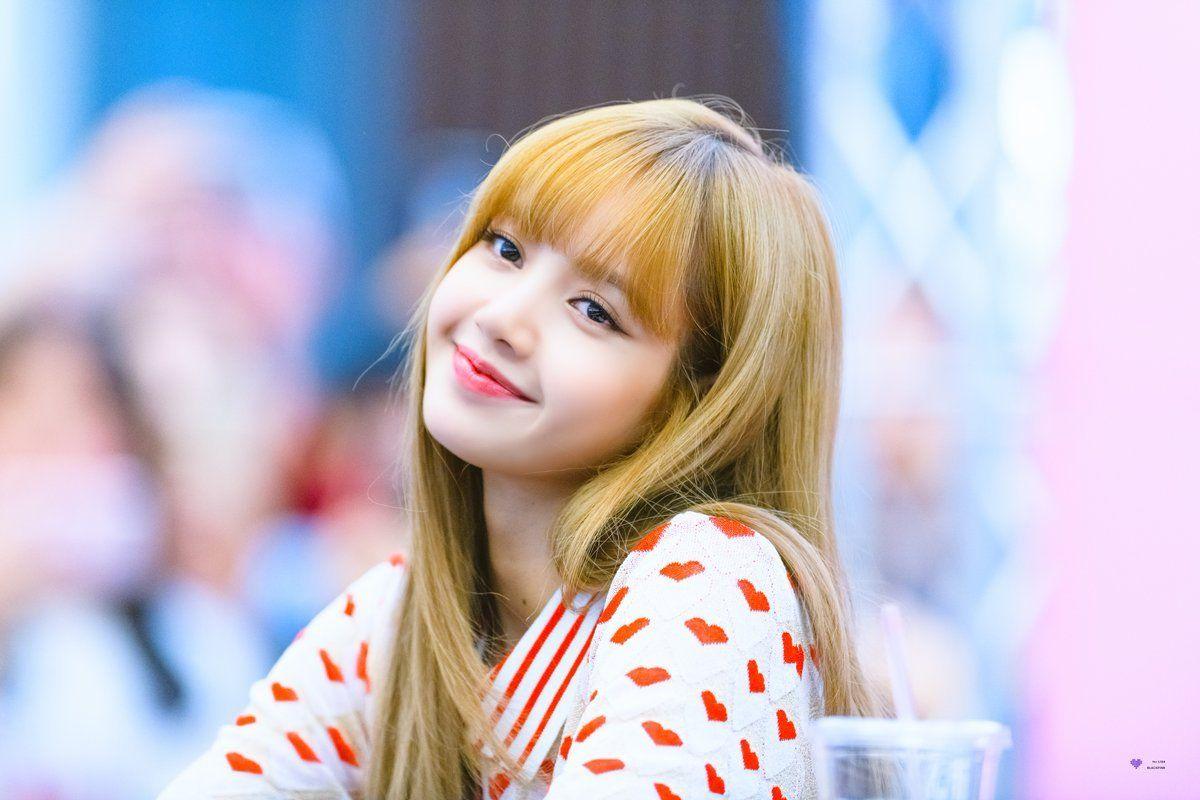 1200x800 Times BLACKPINK's Lisa Blinded Us With Her Beauty
