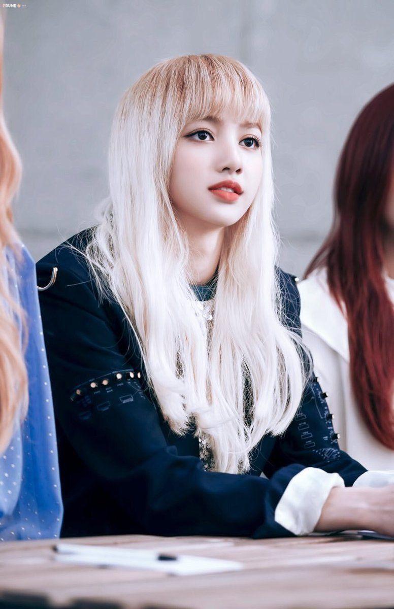 776x1200 Picture Of BLACKPINK's Lisa That Shows That She's Like