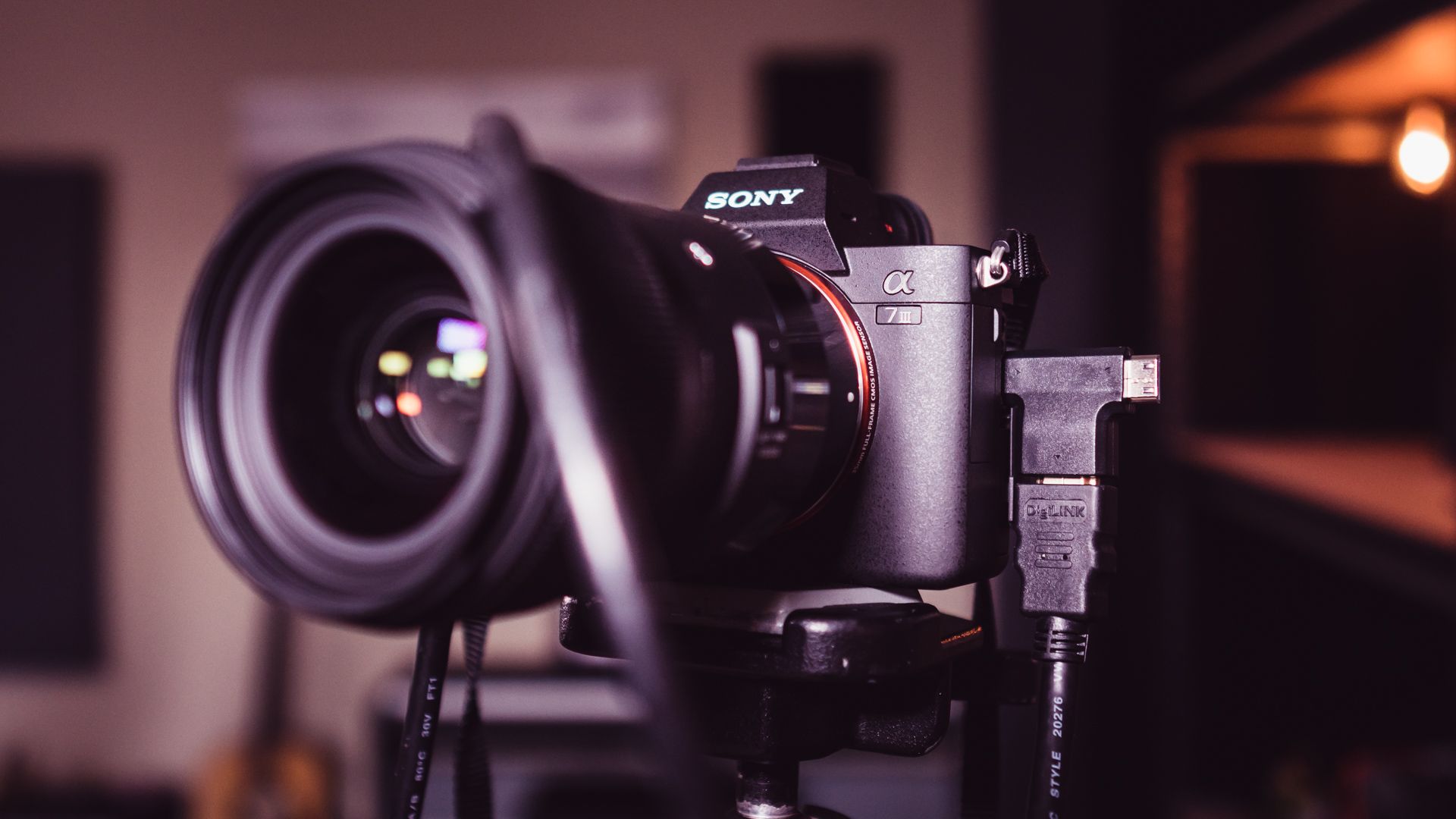 1920x1080 Streaming: Sony a7 III vs Panasonic GH5