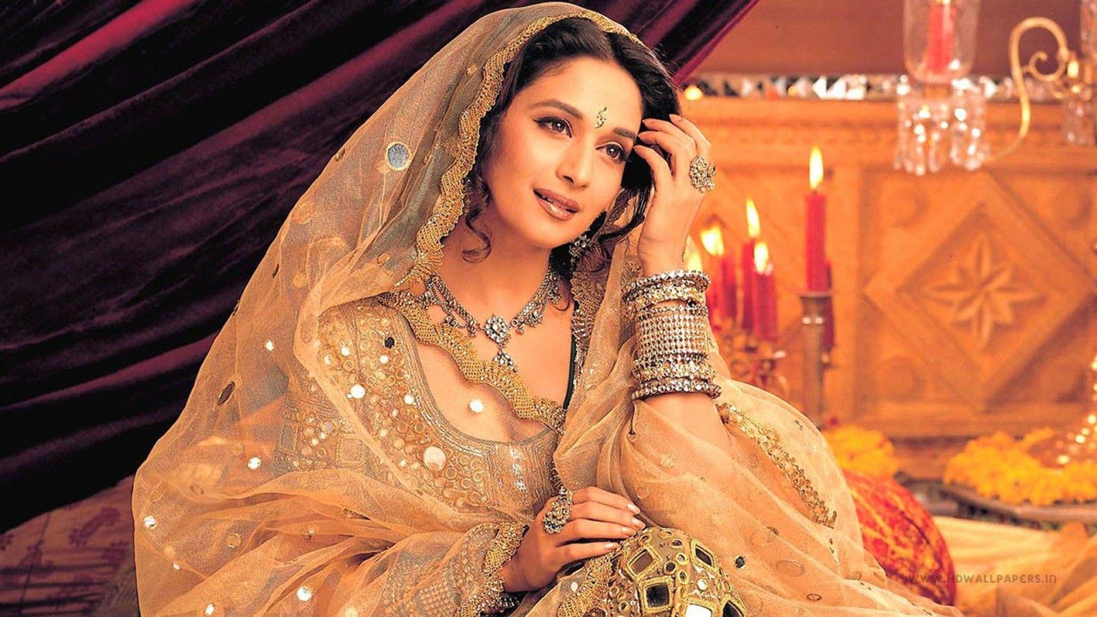 1600x900 Madhuri Dixit Devdas Wallpaper