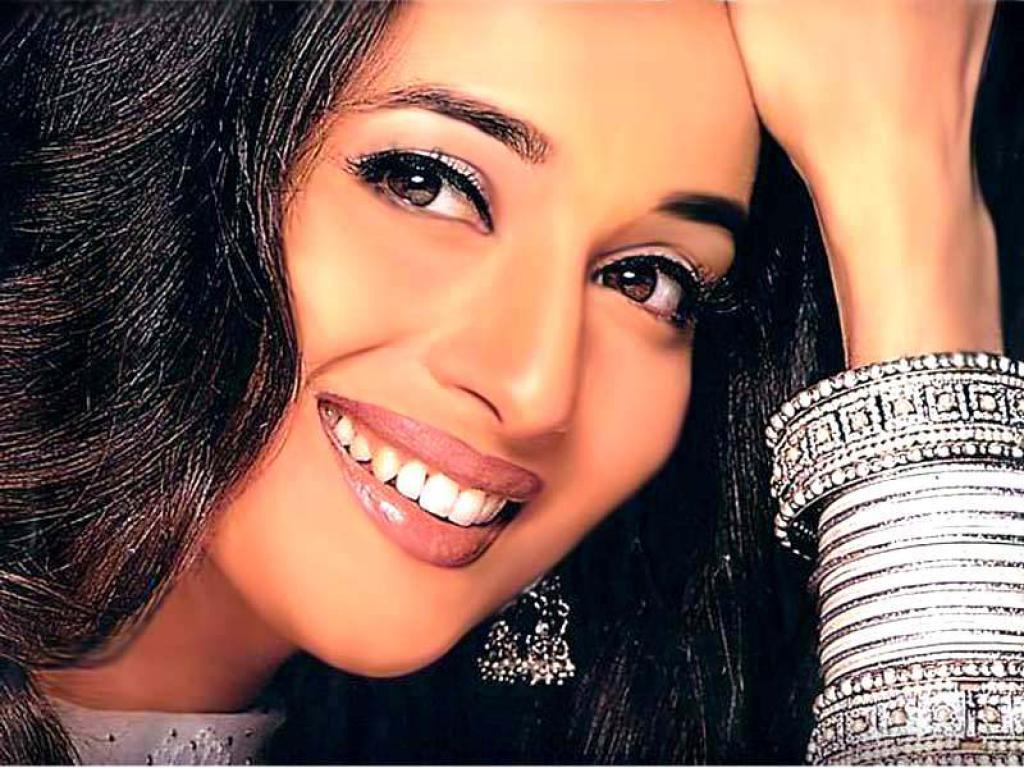 1024x768 Madhuri Dixit Wallpaper Group , Download for free