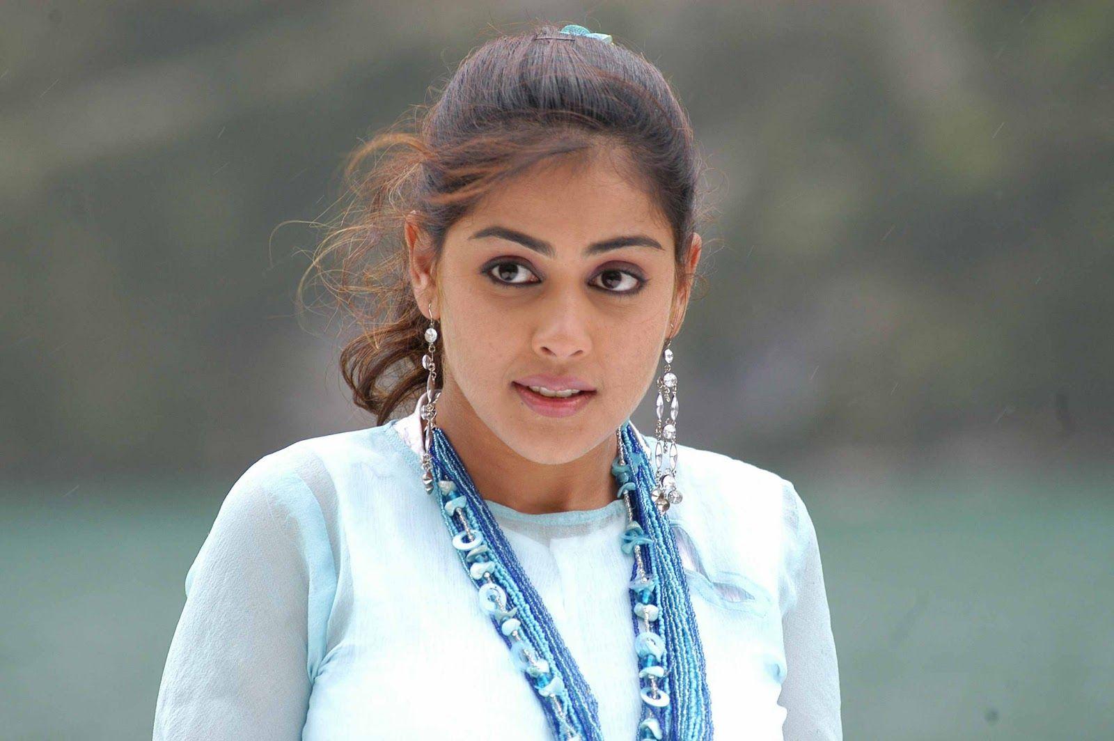 1600x1064 South indian actress HD wallpaper