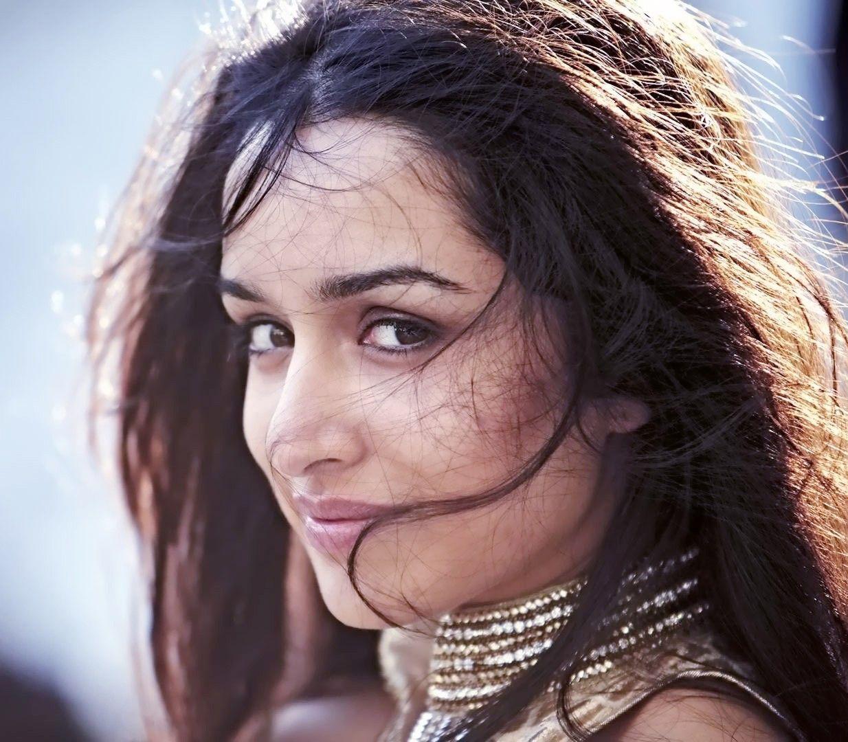 1234x1080 B'DAY SPECIAL: Beautiful Actress Shraddha Kapoor Latest