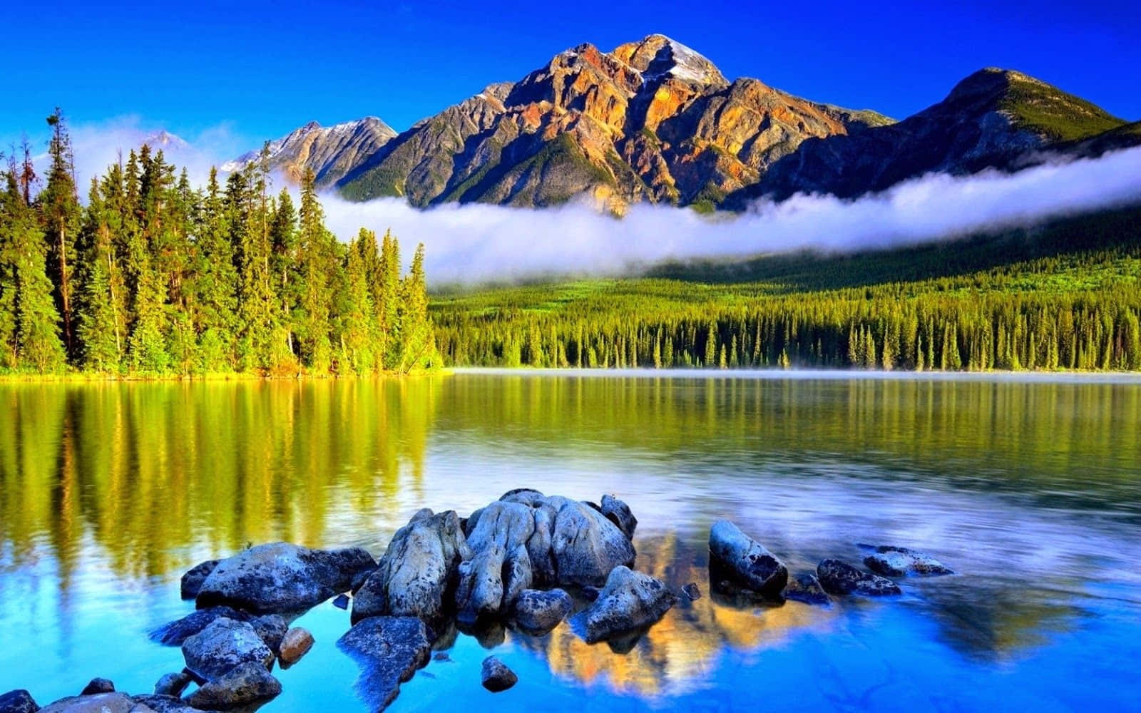 1600x1000 Download Beautiful Crystal Lake Picture