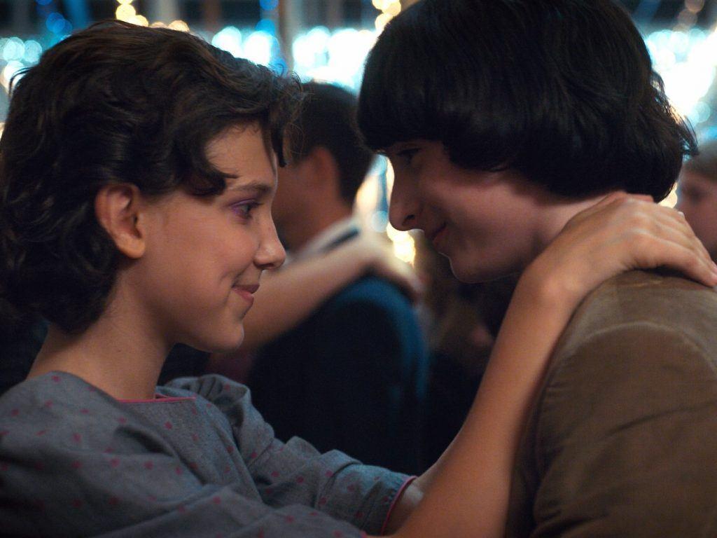 1024x768 Stranger Things Eleven And Mike Wallpaper