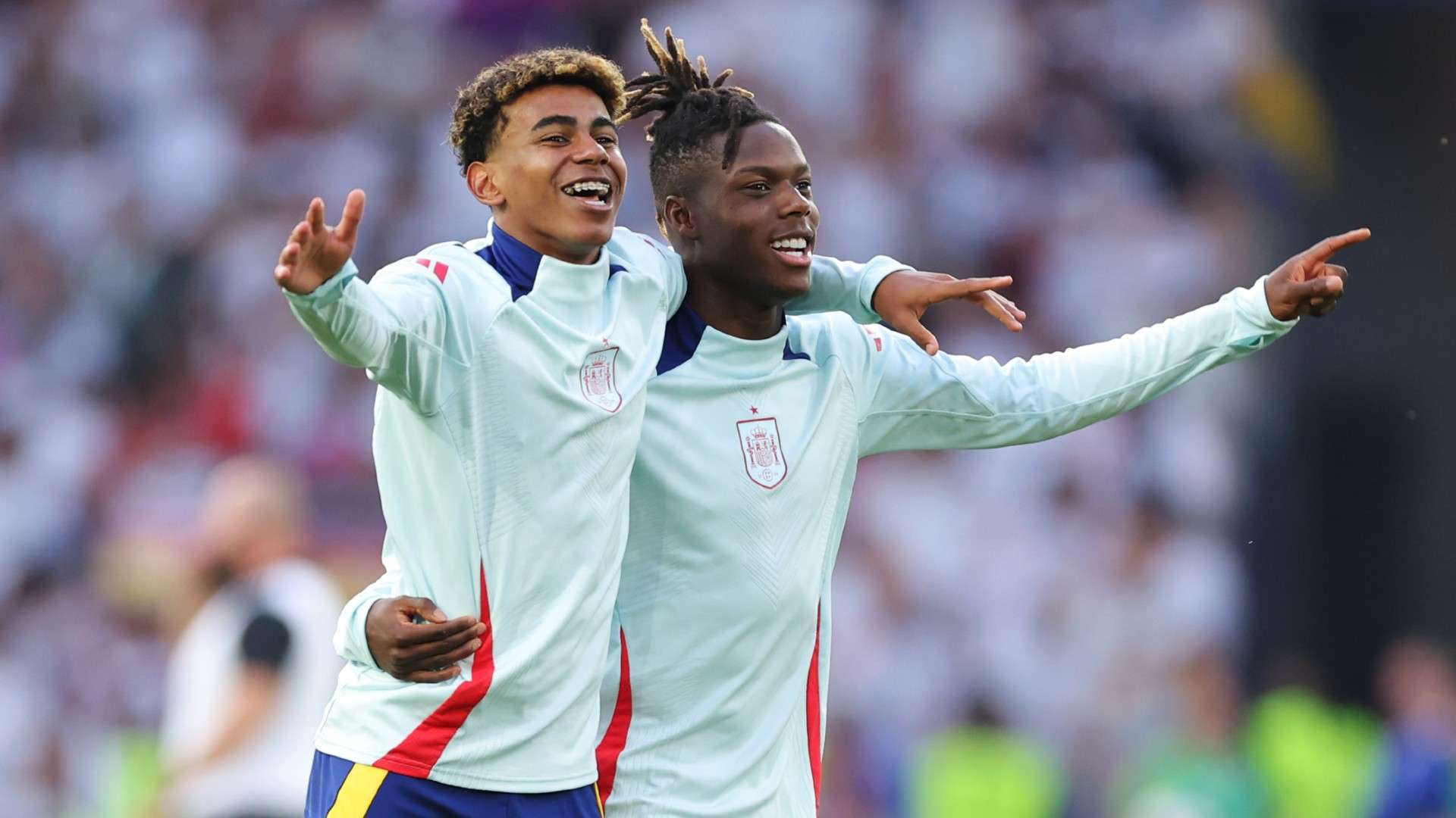 1920x1080 Lamine Yamal and Nico Williams