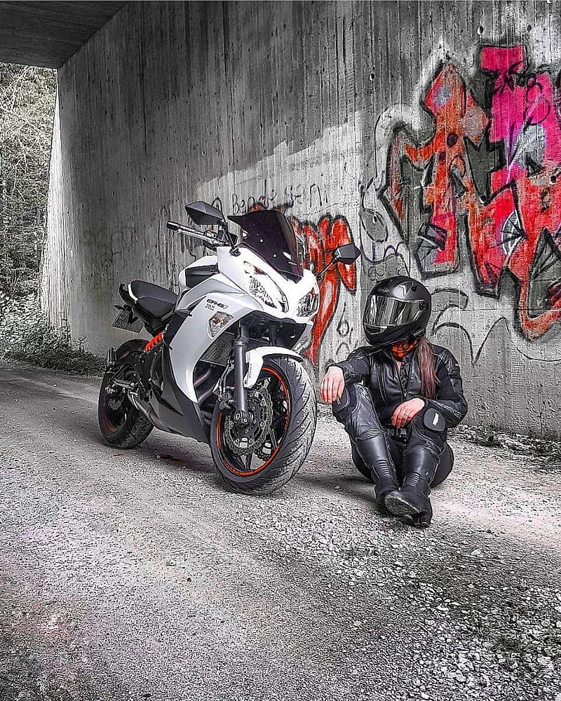 Lady Biker Wallpapers - Top Free Lady Biker Backgrounds - WallpaperAccess