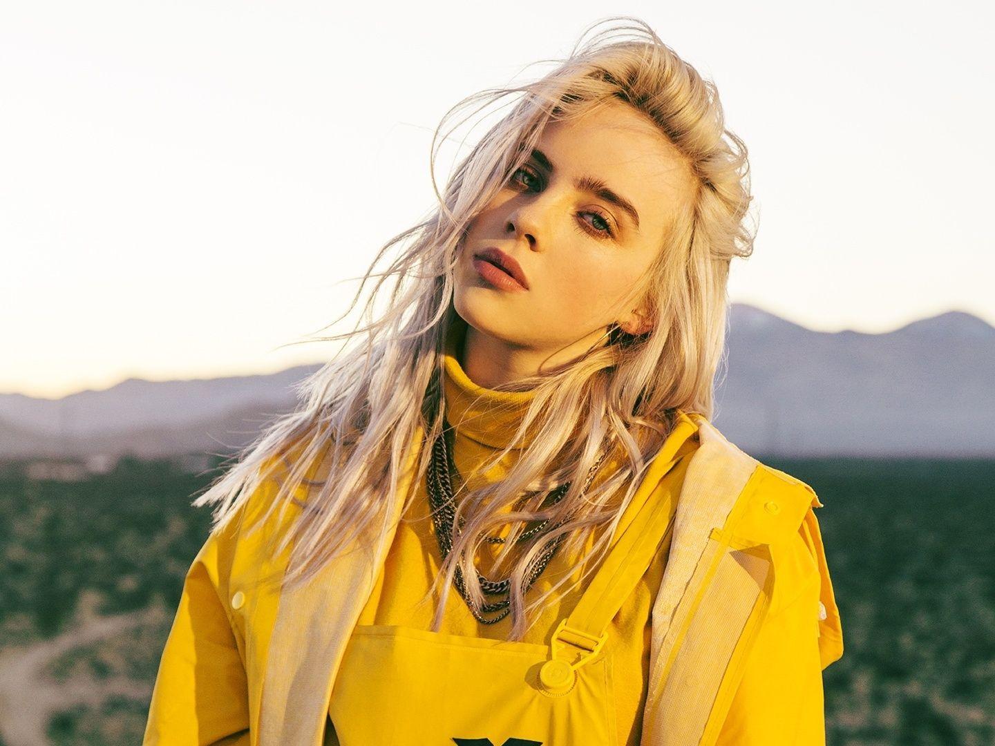 1440x1080 Download 1920x1080 wallpaper celebrity, yellow jacket