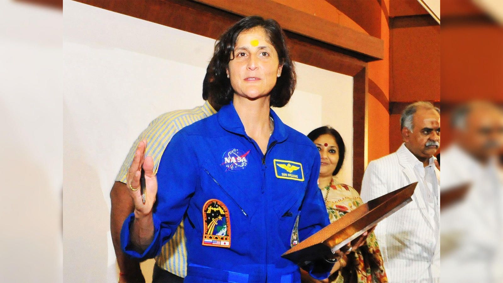 1600x900 Sunita Williams