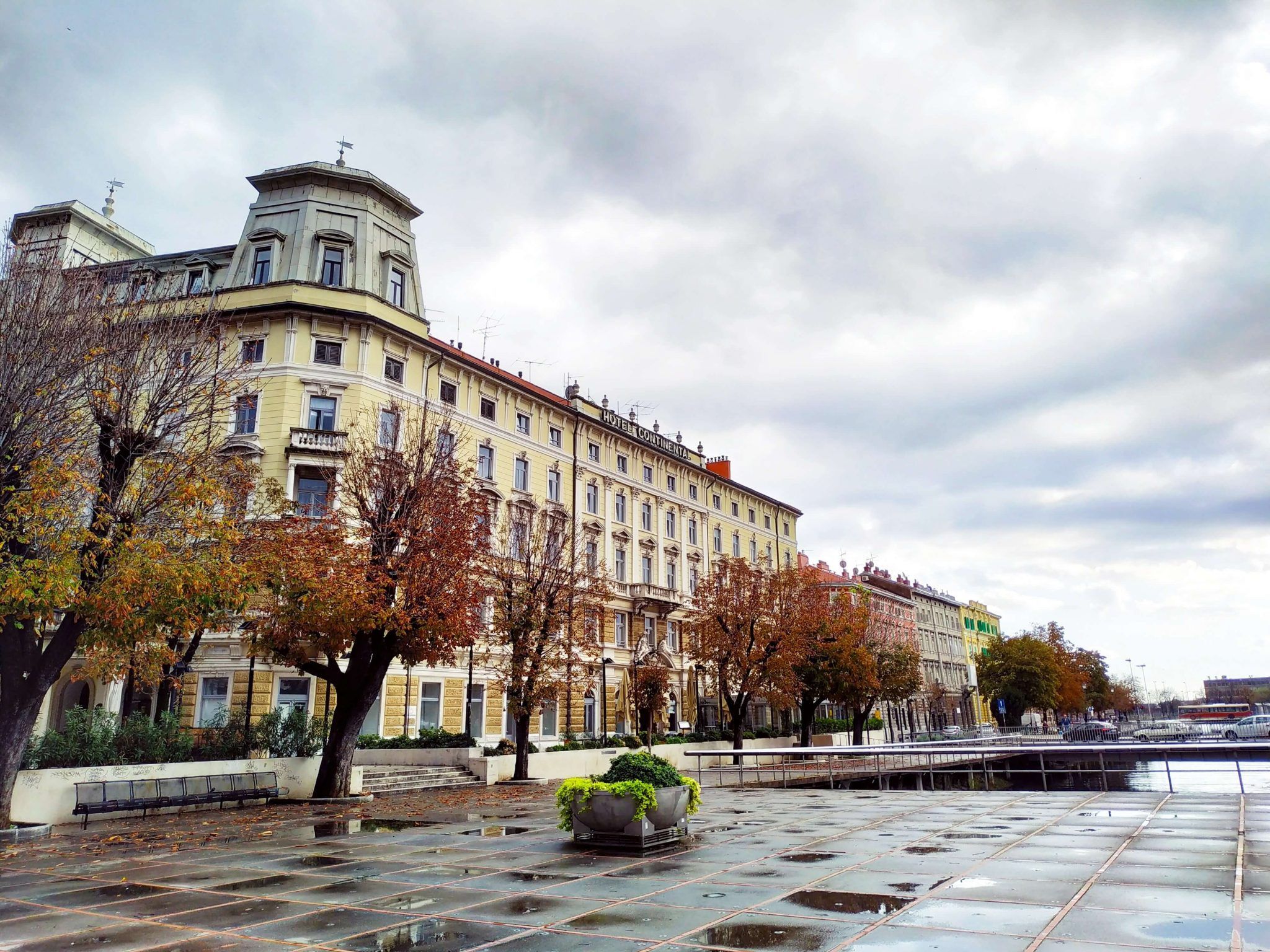 2048x1536 Life In Rijeka For Digital Nomads