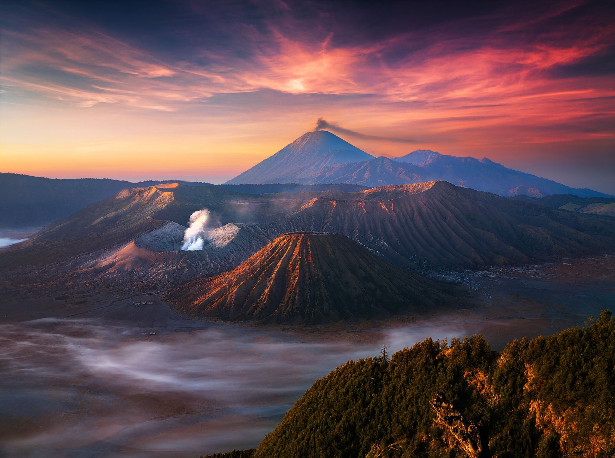 2048x1525 Mount Bromo Picture and Image: Free HD Downloads
