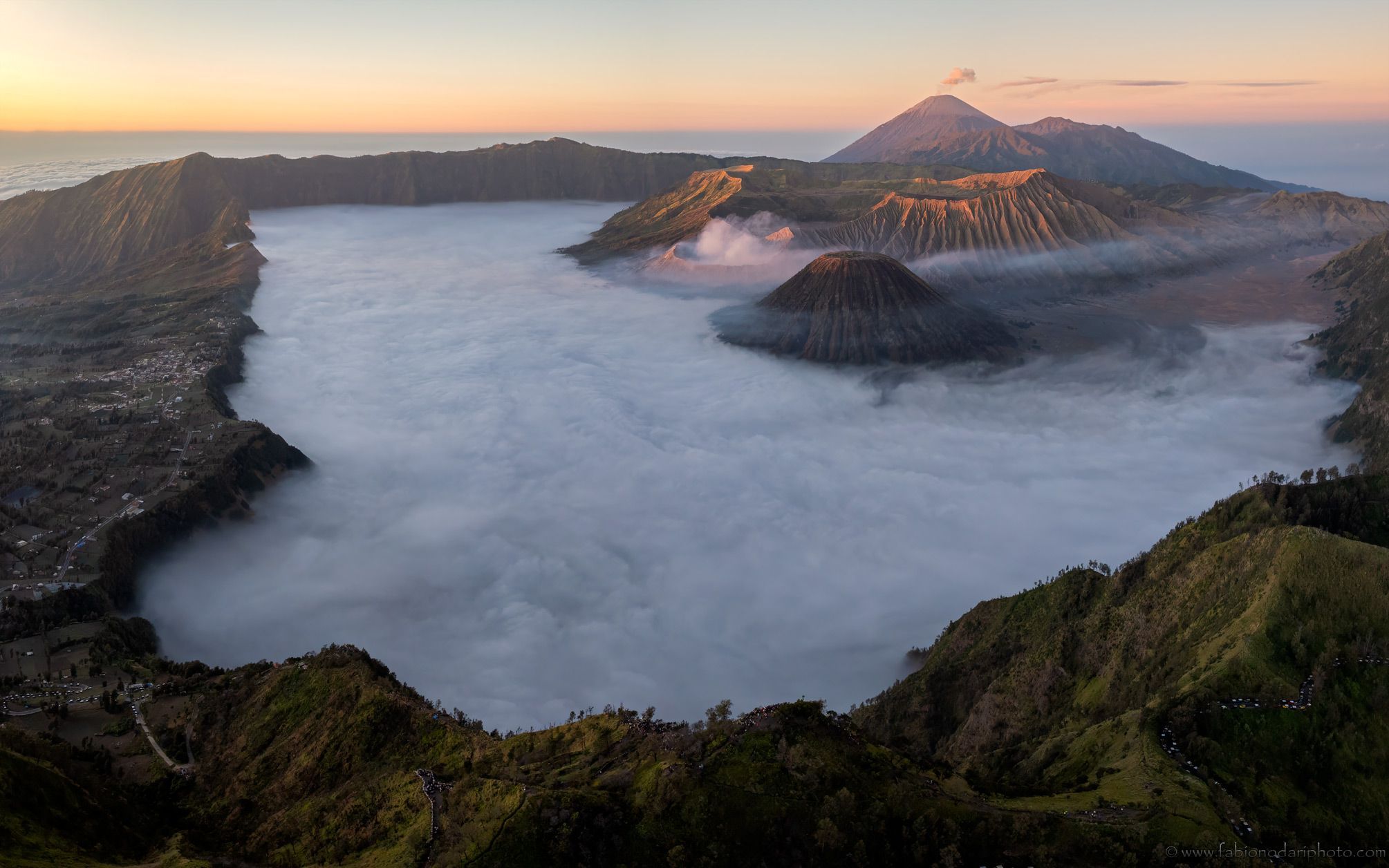 2009x1256 Travel Photography Guide to Mount Bromo in Java