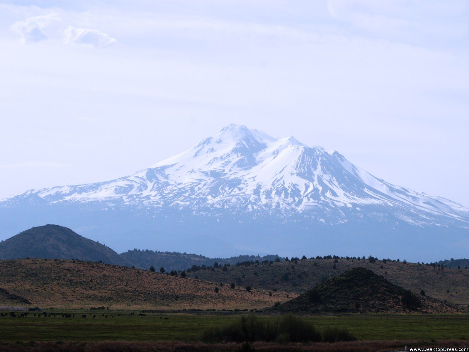 1600x1200 Background Mount Shasta