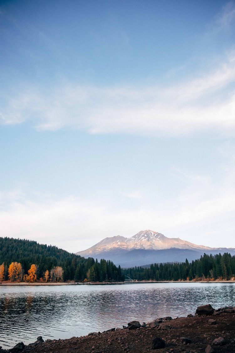 750x1125 Mount Shasta California Travel Guide