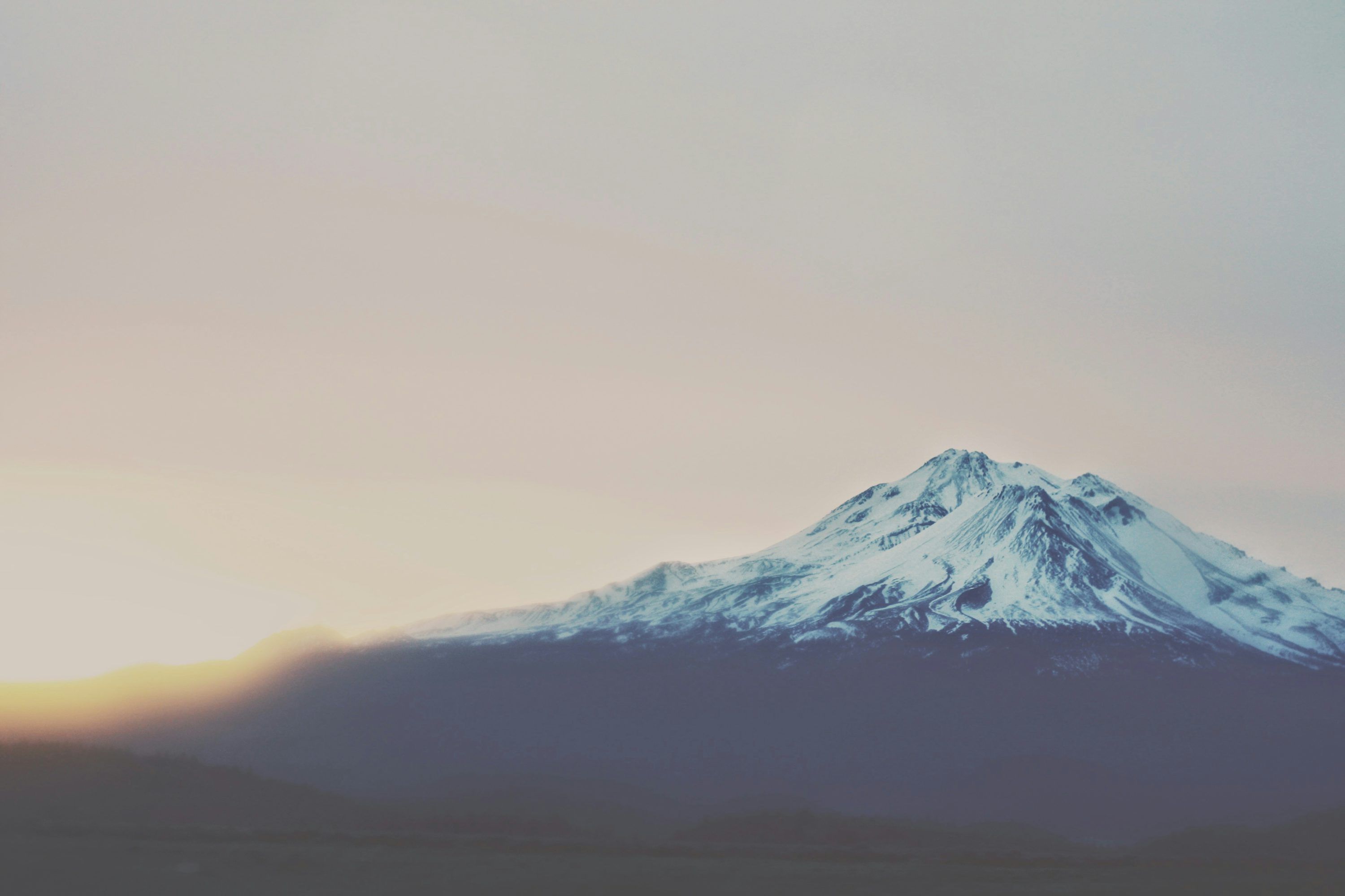 3000x2000 Landscape photography of white