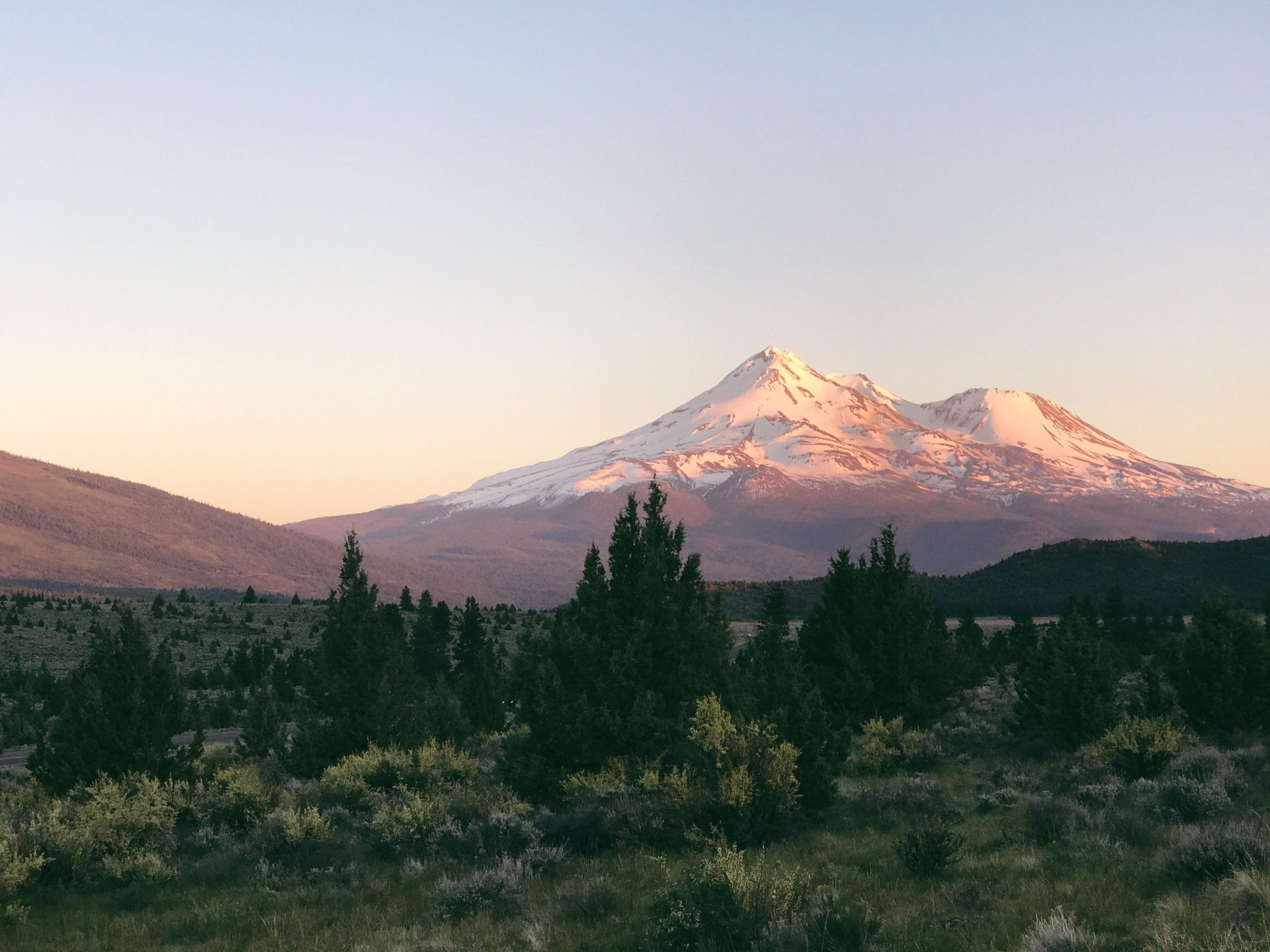 2048x1536 Navigating Shasta