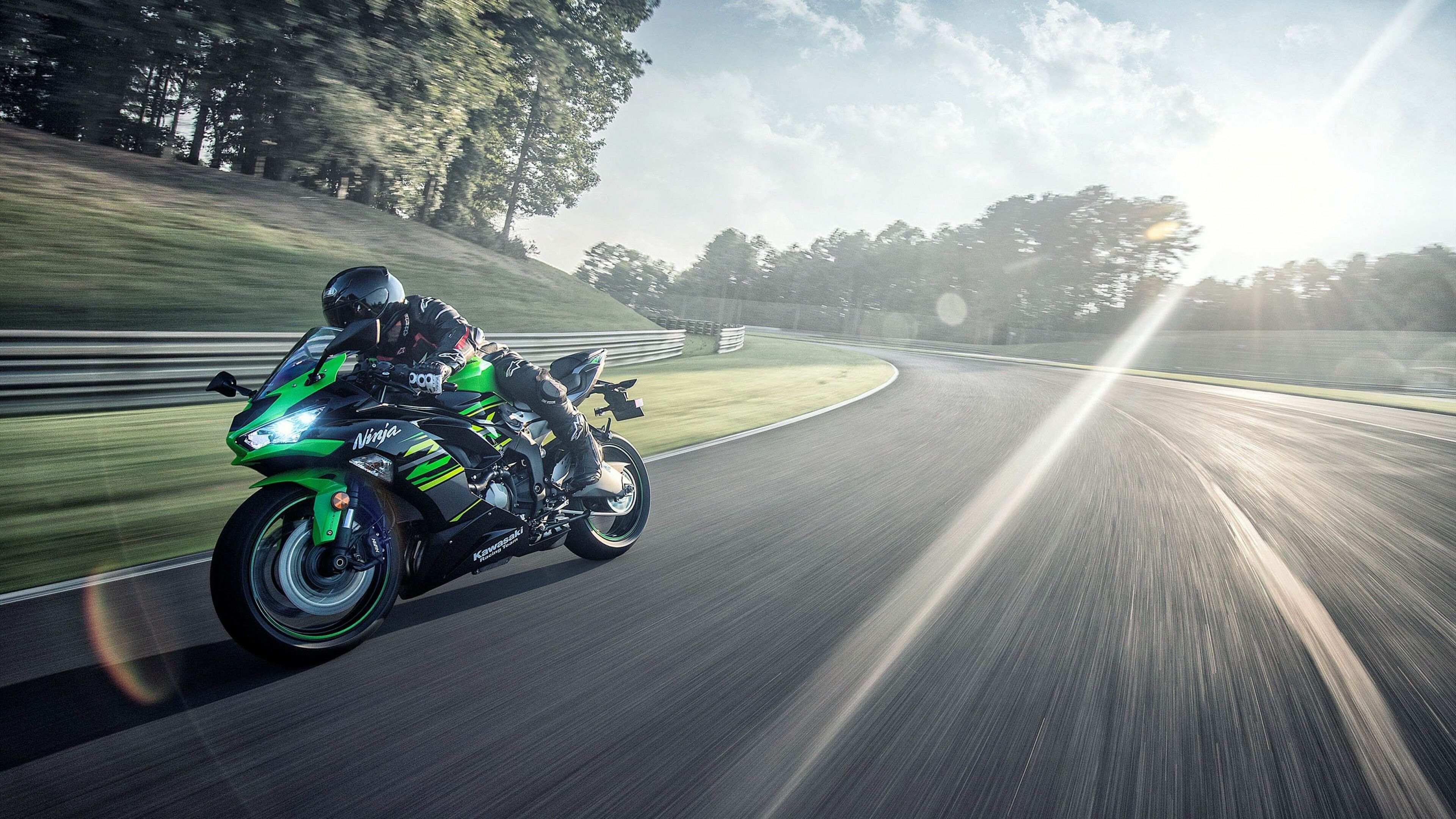 3840x2160 Kawasaki Ninja ZX Wallpaper