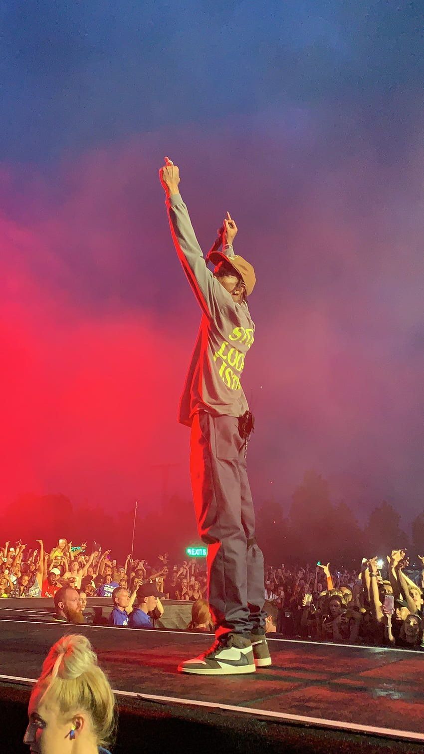 850x1511 La flame travisscott Travis scott