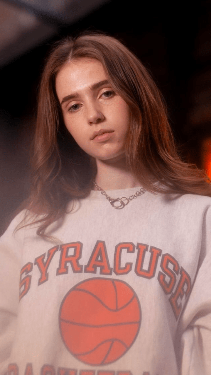 Clairo Wallpapers - Top Free Clairo Backgrounds - WallpaperAccess