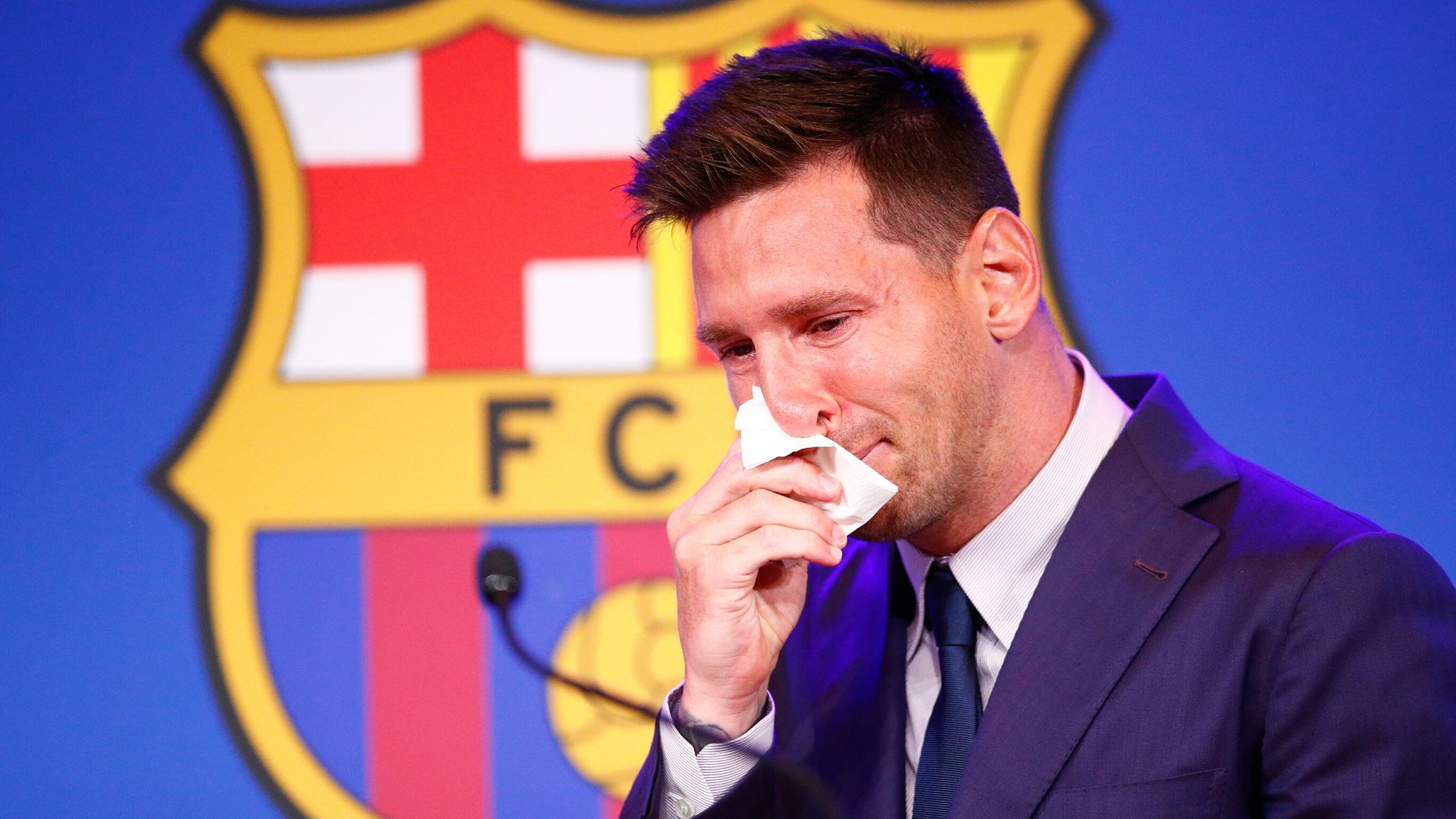 2048x1152 Lionel Messi says goodbye to Barcelona