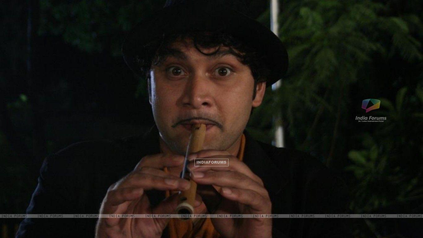 1366x768 Wallpaper Kumar act as Raj Kapoor size:1366x768