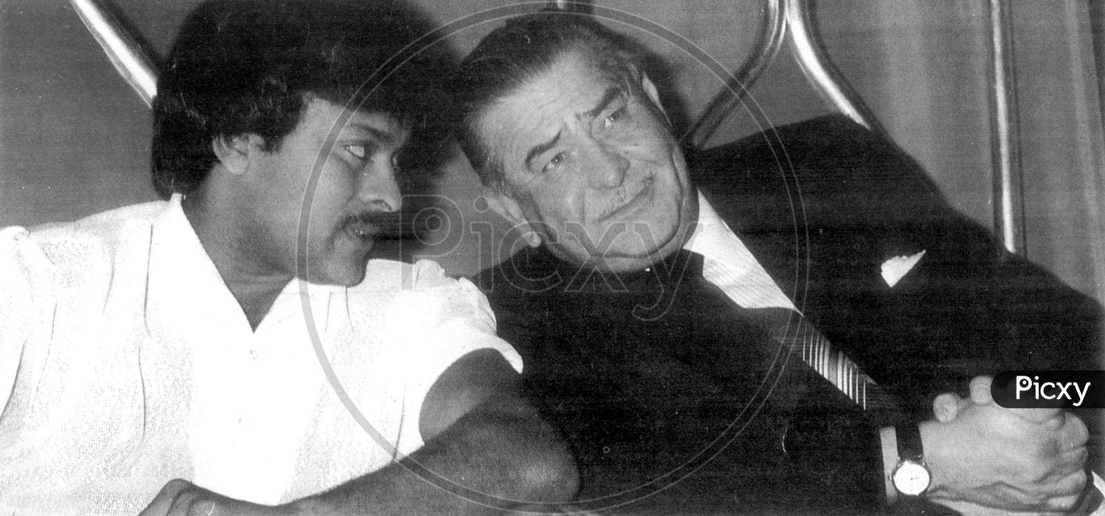 1600x747 Chiranjeevi With Raj Kapoor KL138042 Picxy