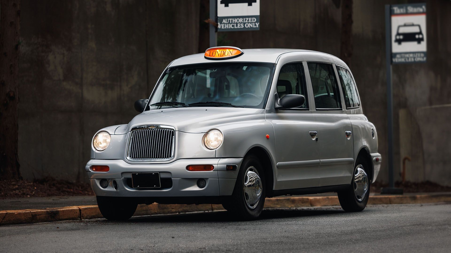 1920x1080 LTI TXII London Taxi. The Amelia