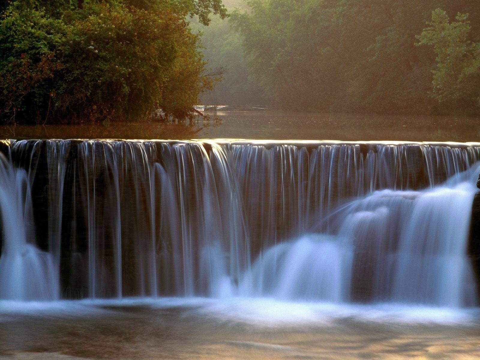 1600x1200 Travel Beautiful Fall River Computer Wallpaper Picture 1600