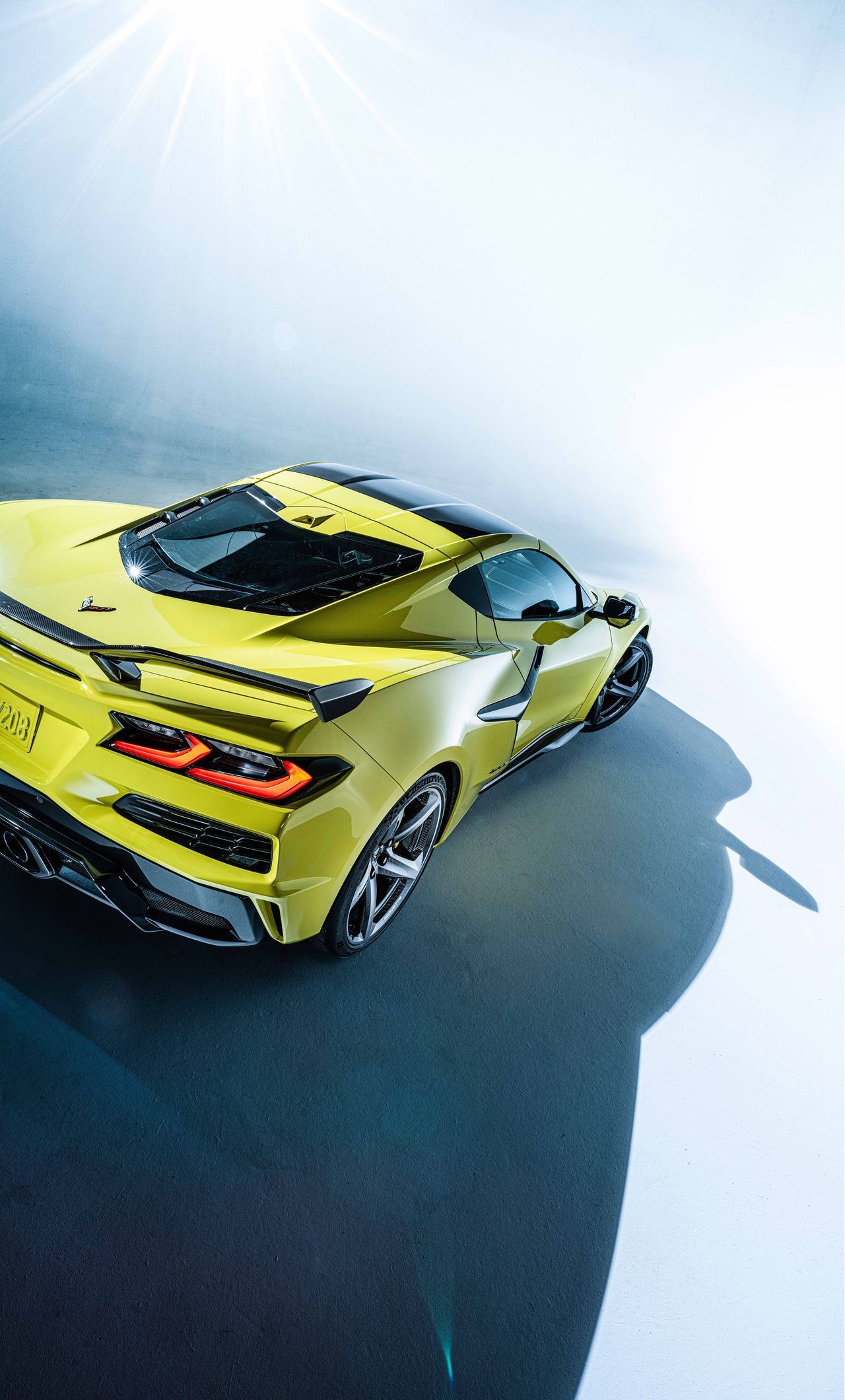 1280x2120 Chevrolet Corvette Z06